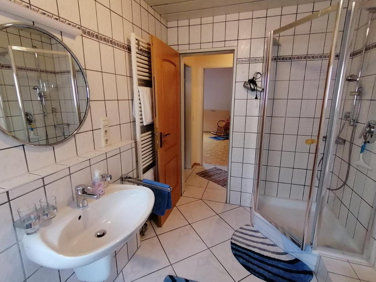 Haus-haller Apartment *